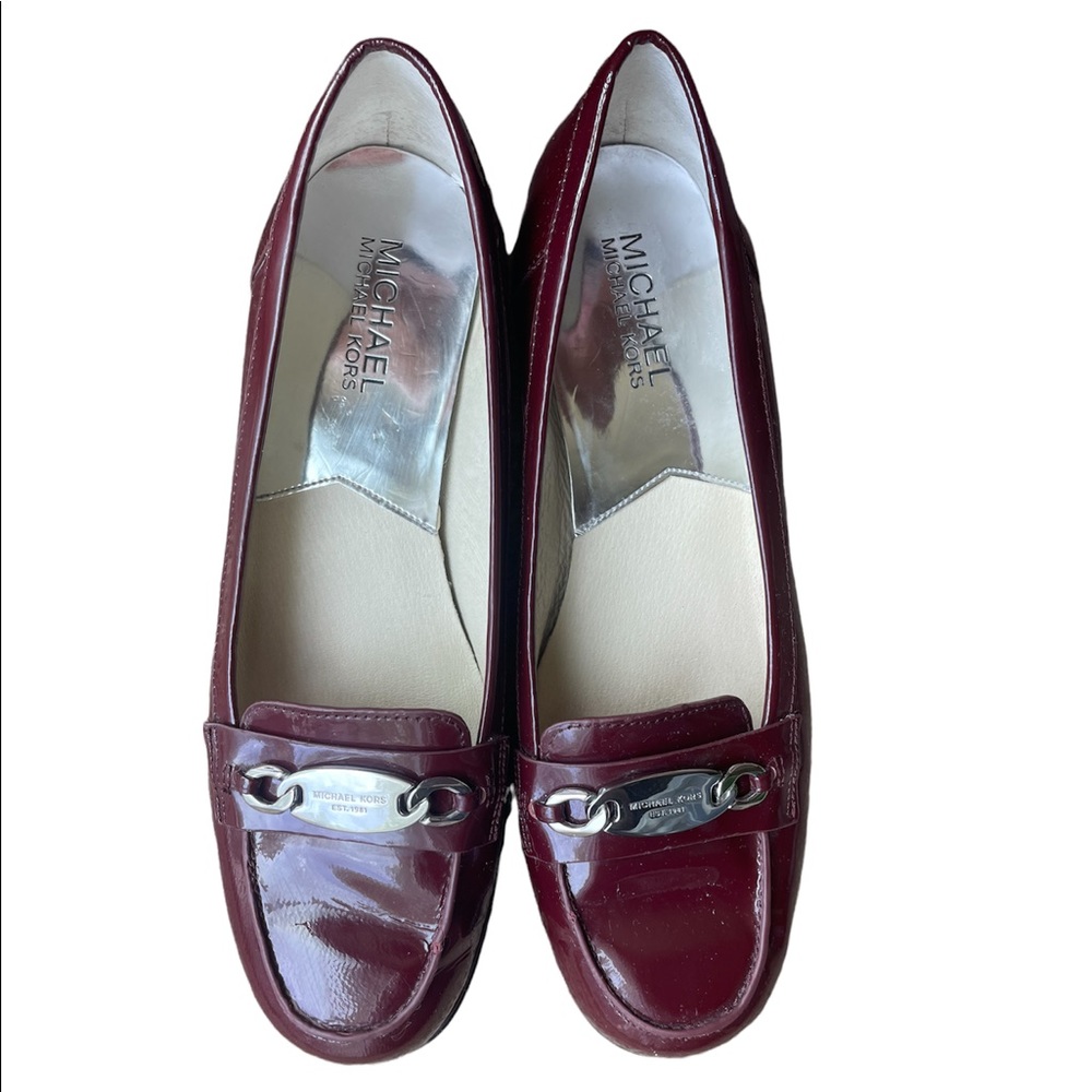 Michael Kors Women's size 7.5 M low heeled Pumps Burgundy Patent Leather